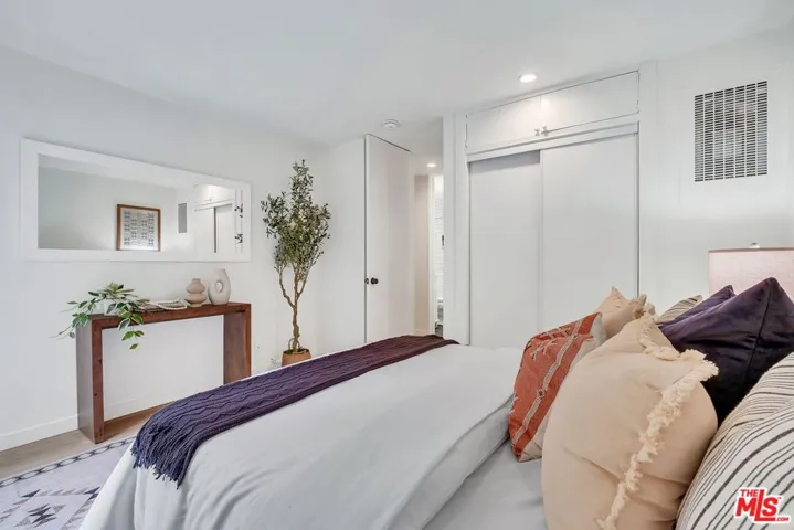 6505 Green Valley Circle 103, Culver City, California 90230