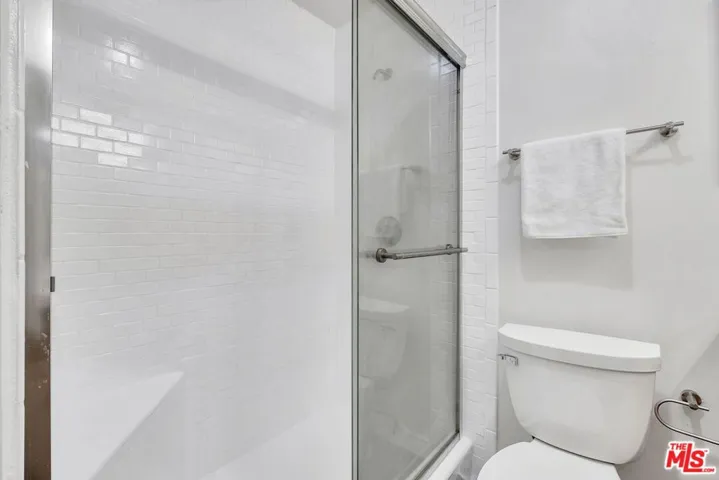 6505 Green Valley Circle 103, Culver City, California 90230