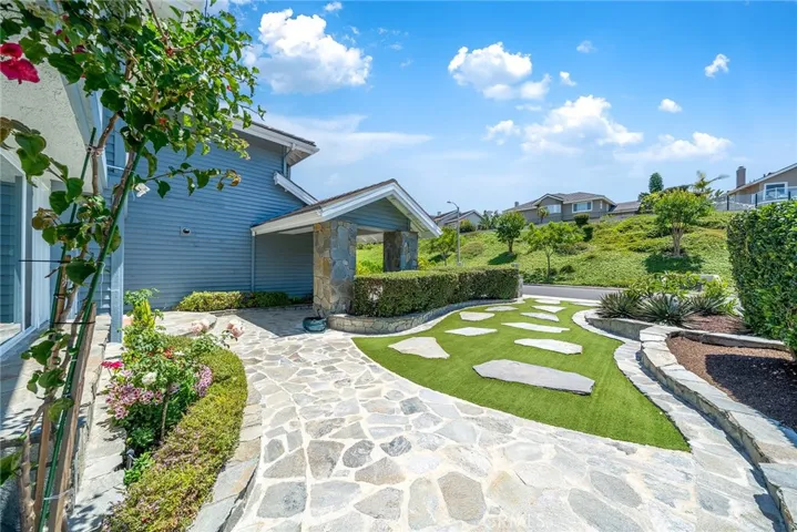 9 Olympus, Irvine, California 92603