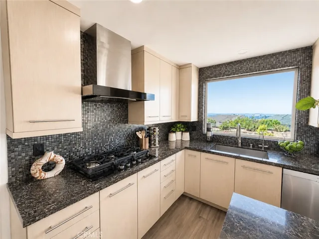 9 Olympus, Irvine, California 92603