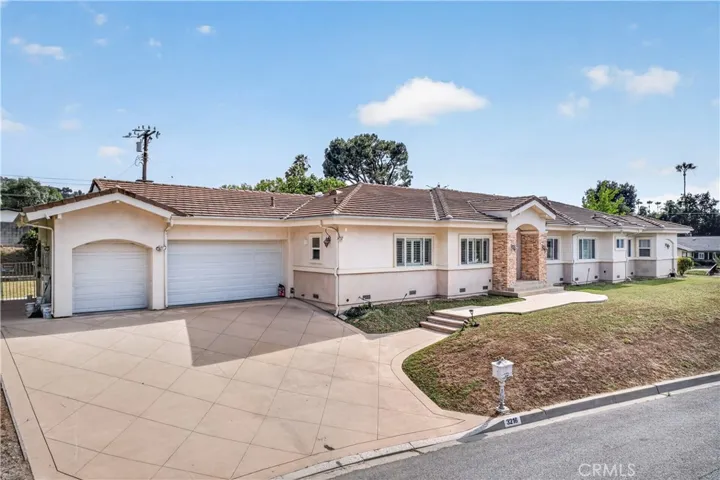 3216 E Mobeck, West Covina, California 91791