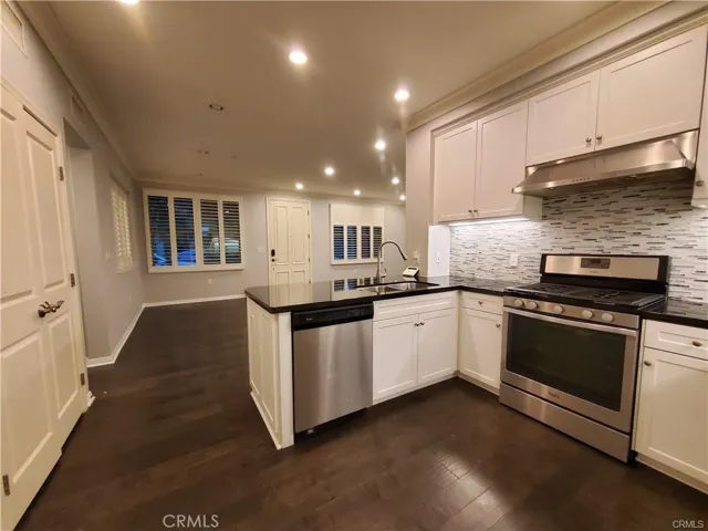 76 Mayfair, Irvine, California 92620