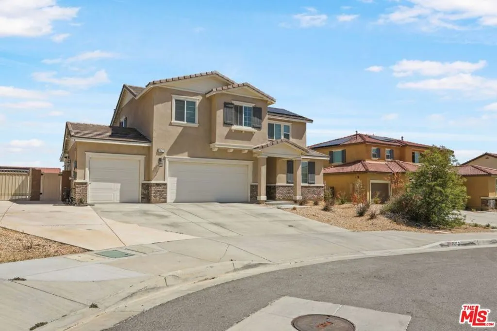 7027 Kristina Court, Lancaster, California 93536 — photo 5
