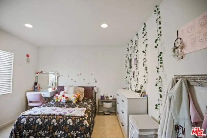 7027 Kristina Court, Lancaster, California 93536