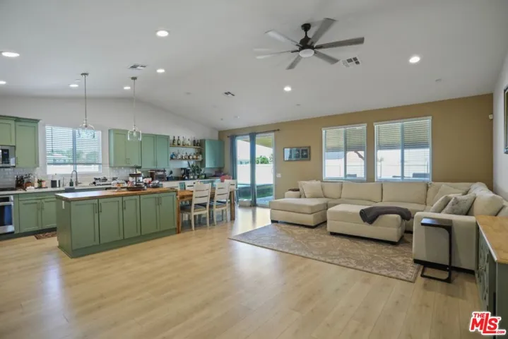 7027 Kristina Court, Lancaster, California 93536