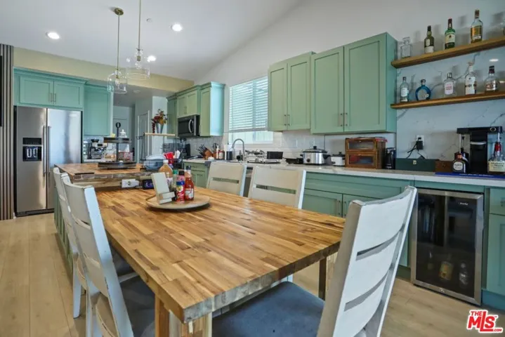 7027 Kristina Court, Lancaster, California 93536