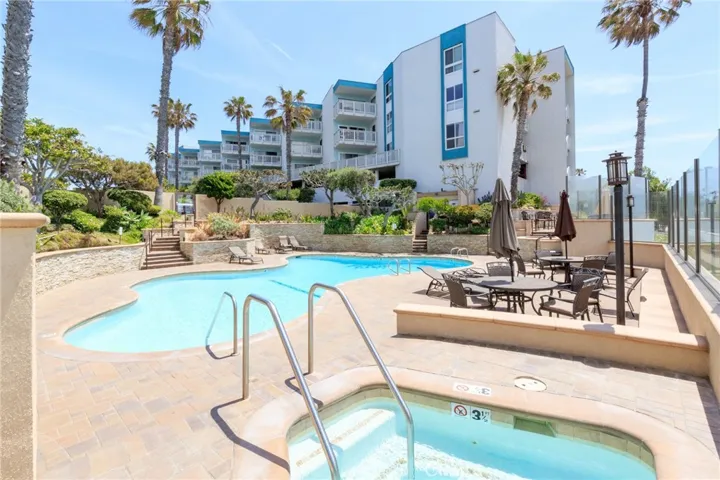 THE VILLAGE POOL & SPA