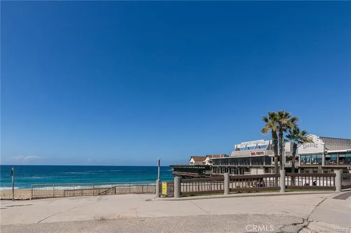 OCEAN SIDE SANDY BEACH