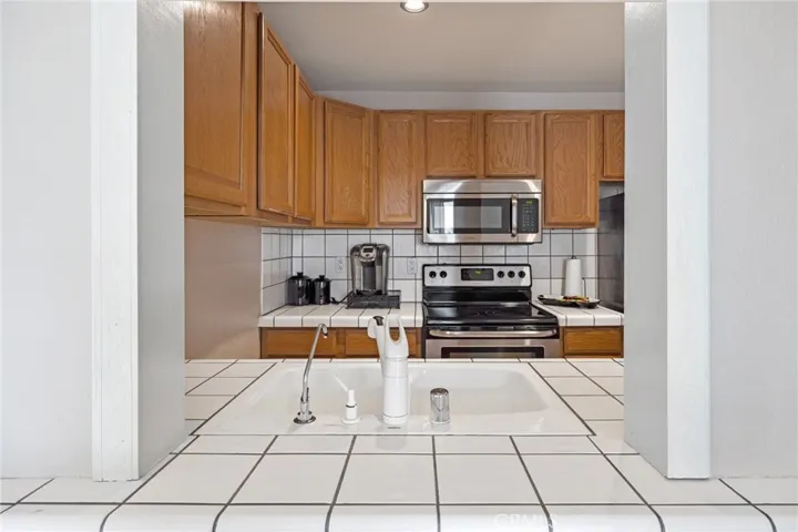650 The Village 210, Redondo Beach, California 90277