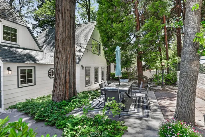 202 Maple Drive, Lake Arrowhead, California 92352