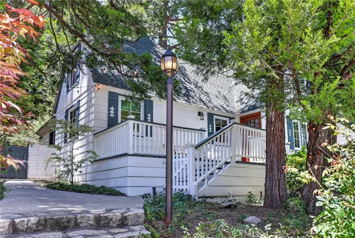 202 Maple Drive, Lake Arrowhead, California 92352