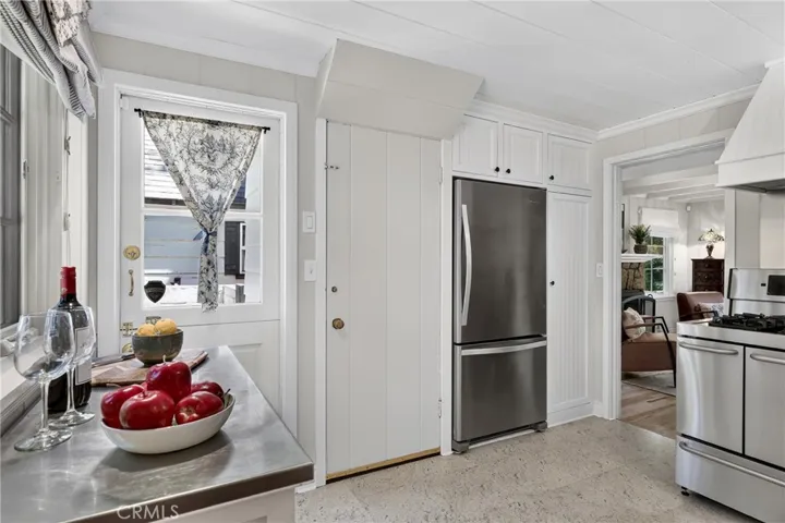 202 Maple Drive, Lake Arrowhead, California 92352