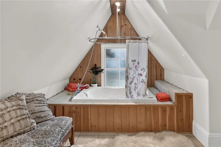 202 Maple Drive, Lake Arrowhead, California 92352