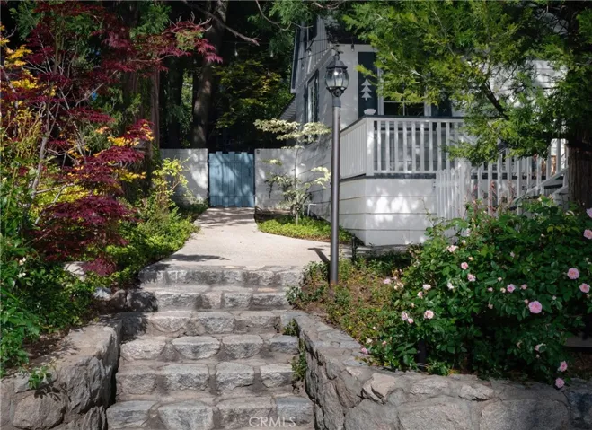 202 Maple Drive, Lake Arrowhead, California 92352