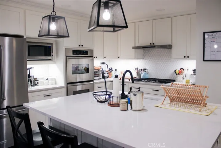 Kitchen Breakfast Bar