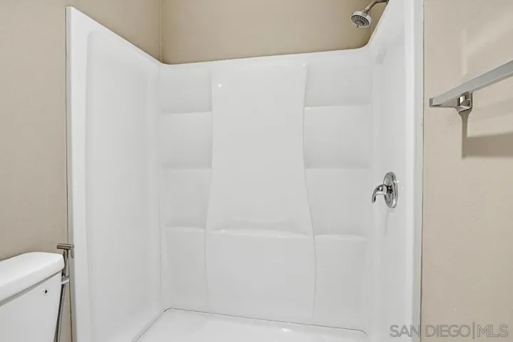 9439 Fairgrove Ln 102, San Diego, California 92129
