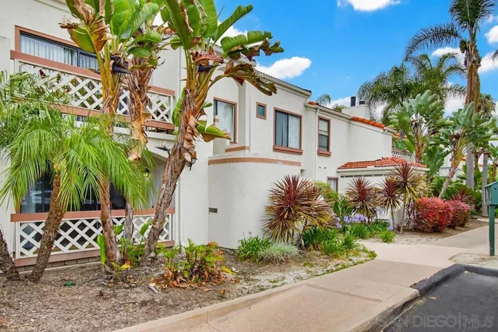9439 Fairgrove Ln 102, San Diego, California 92129