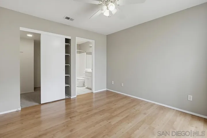 9439 Fairgrove Ln 102, San Diego, California 92129