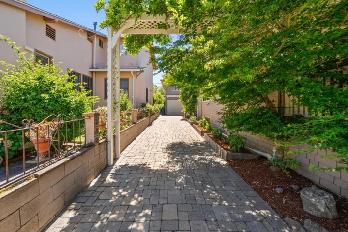 1129 Balboa Avenue, Burlingame, California 94010