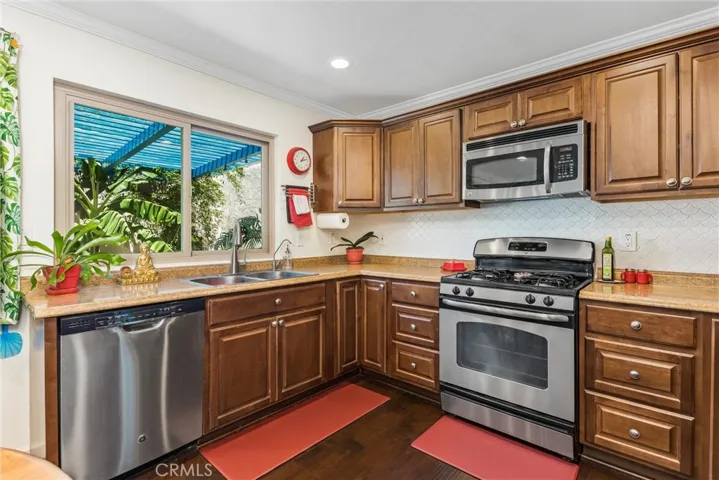 1575 Christopher, Redlands, California 92374