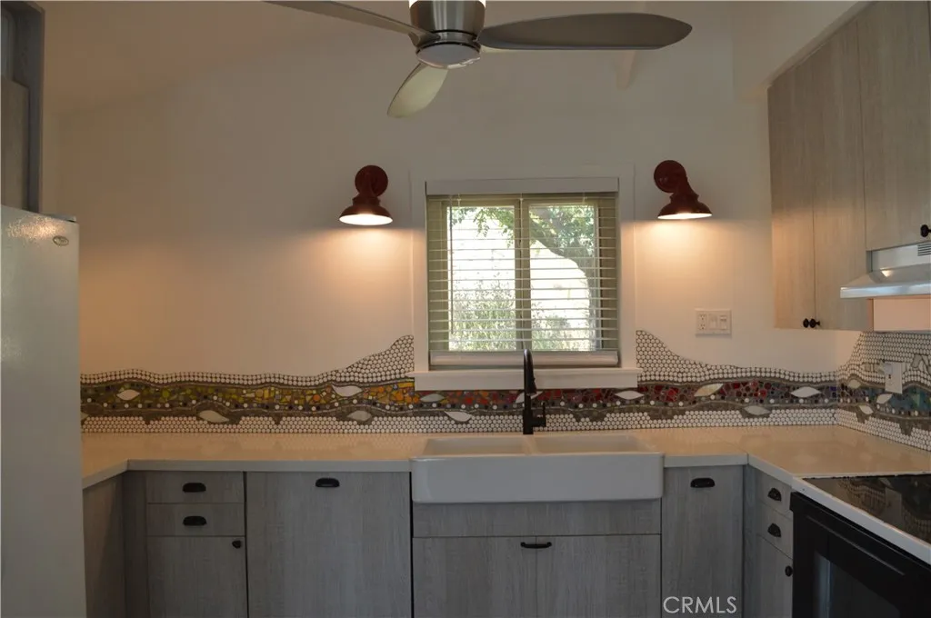 10225 Pinon, Morongo Valley, California 92256 — photo 4