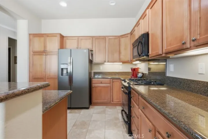 19423 Crystal Springs Lane, Apple Valley, California 92308