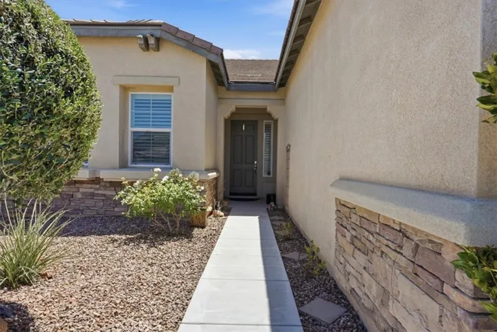19423 Crystal Springs Lane, Apple Valley, California 92308