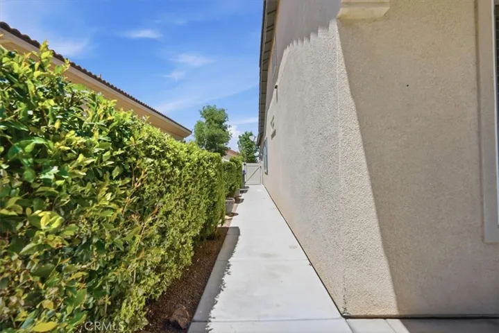 19423 Crystal Springs Lane, Apple Valley, California 92308