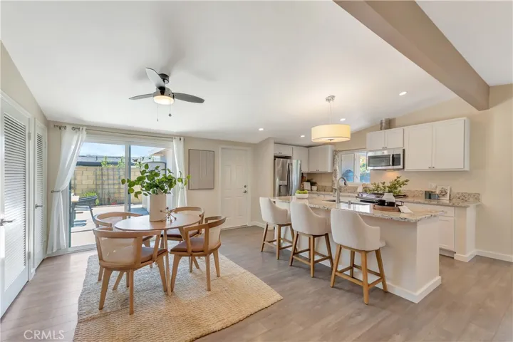 2136 Parsons, Costa Mesa, California 92627