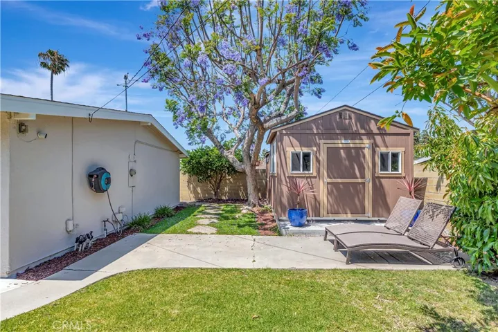 2136 Parsons, Costa Mesa, California 92627