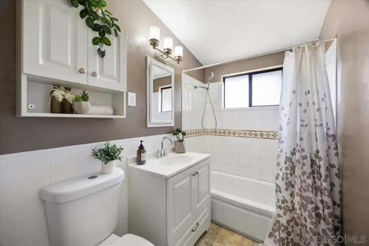 536 Rogue Rd, El Cajon, California 92020