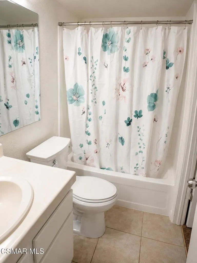 Hall Bath and Second Bed bath