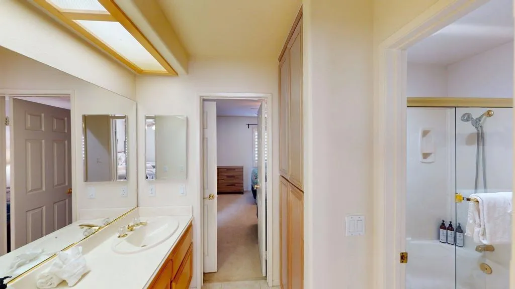 78707-Torino-11042025_190354
