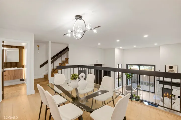 17150 Burbank, Encino, California 91316