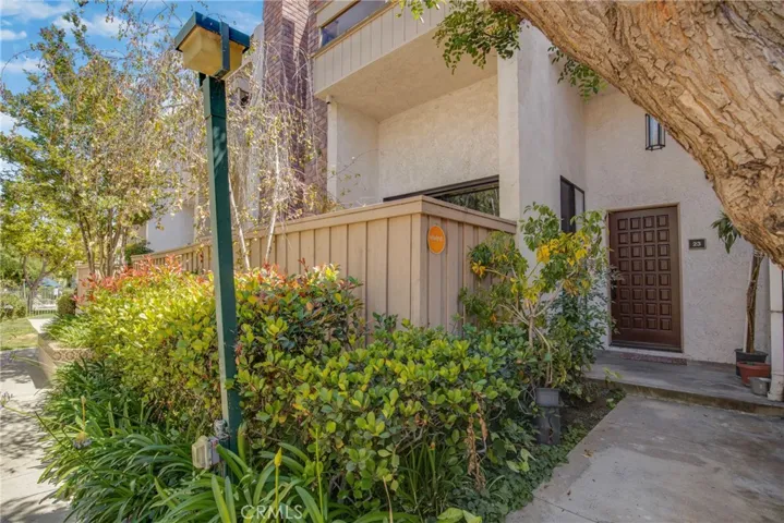 17150 Burbank, Encino, California 91316