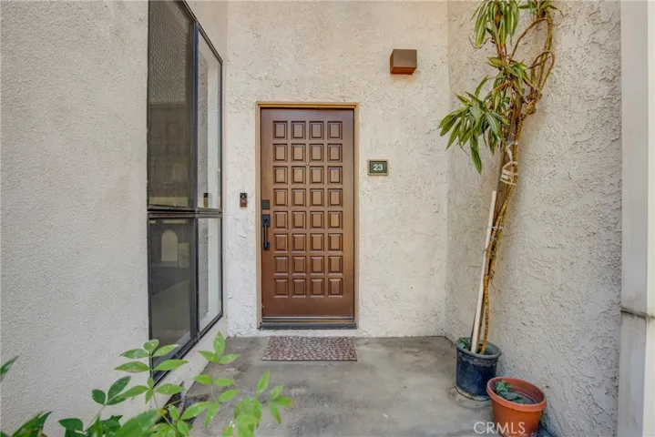 17150 Burbank, Encino, California 91316