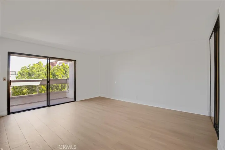 17150 Burbank, Encino, California 91316
