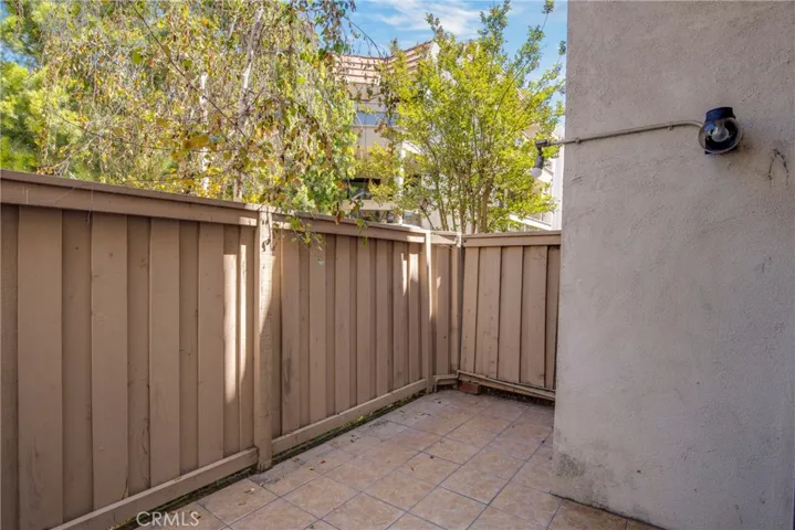 17150 Burbank, Encino, California 91316