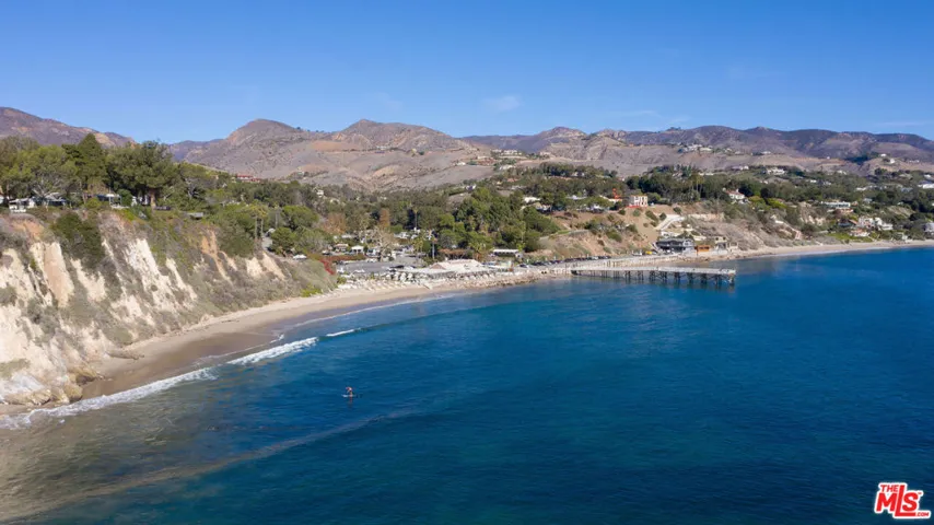 nearby Paradise Cove