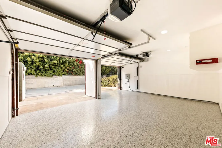 27352 Pacific Coast Highway, Malibu, California 90265
