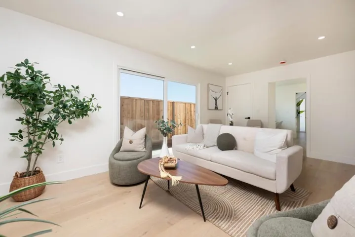 355 Avenue Alhambra, El Granada, California 94018
