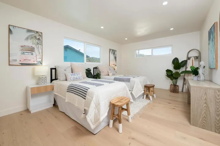 355 Avenue Alhambra, El Granada, California 94018