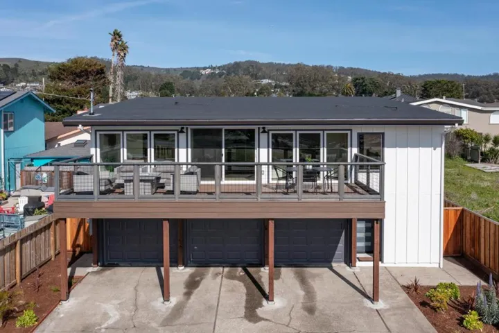 355 Avenue Alhambra, El Granada, California 94018