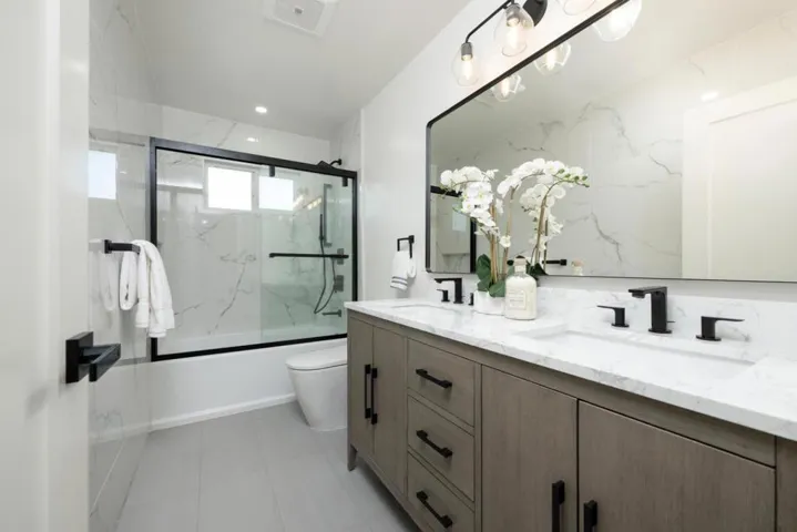 355 Avenue Alhambra, El Granada, California 94018