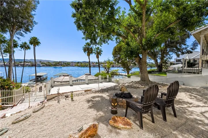 22376 W San Joaquin, Canyon Lake, California 92587