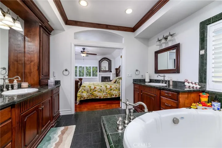 22376 W San Joaquin, Canyon Lake, California 92587