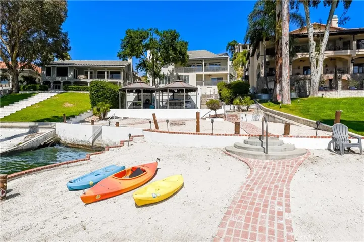 22376 W San Joaquin, Canyon Lake, California 92587