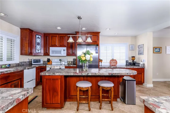 22376 W San Joaquin, Canyon Lake, California 92587