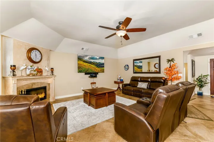 22376 W San Joaquin, Canyon Lake, California 92587