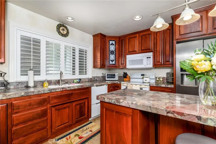 22376 W San Joaquin, Canyon Lake, California 92587